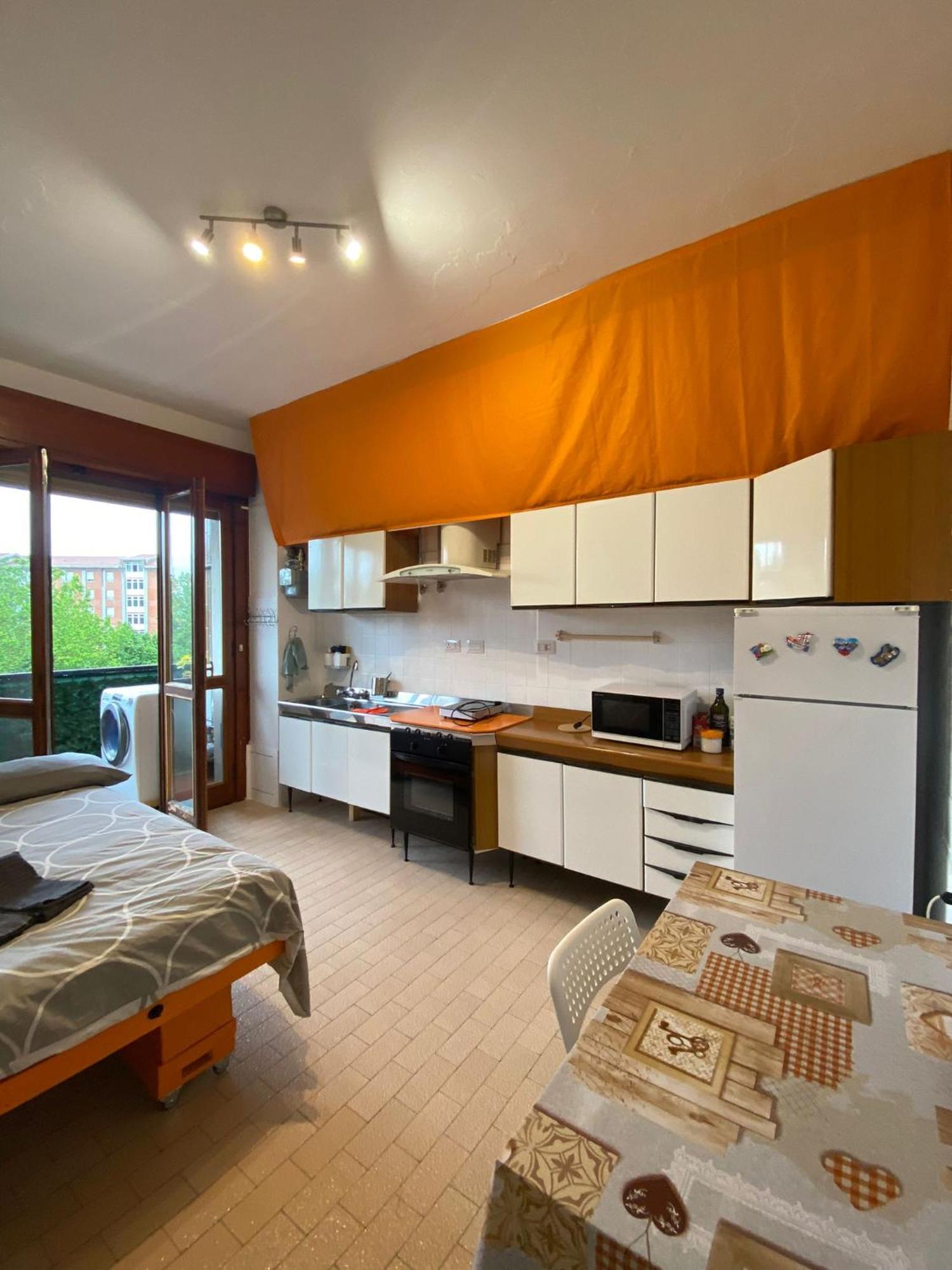 I Feel Orange Hotel Legnano Ngoại thất bức ảnh