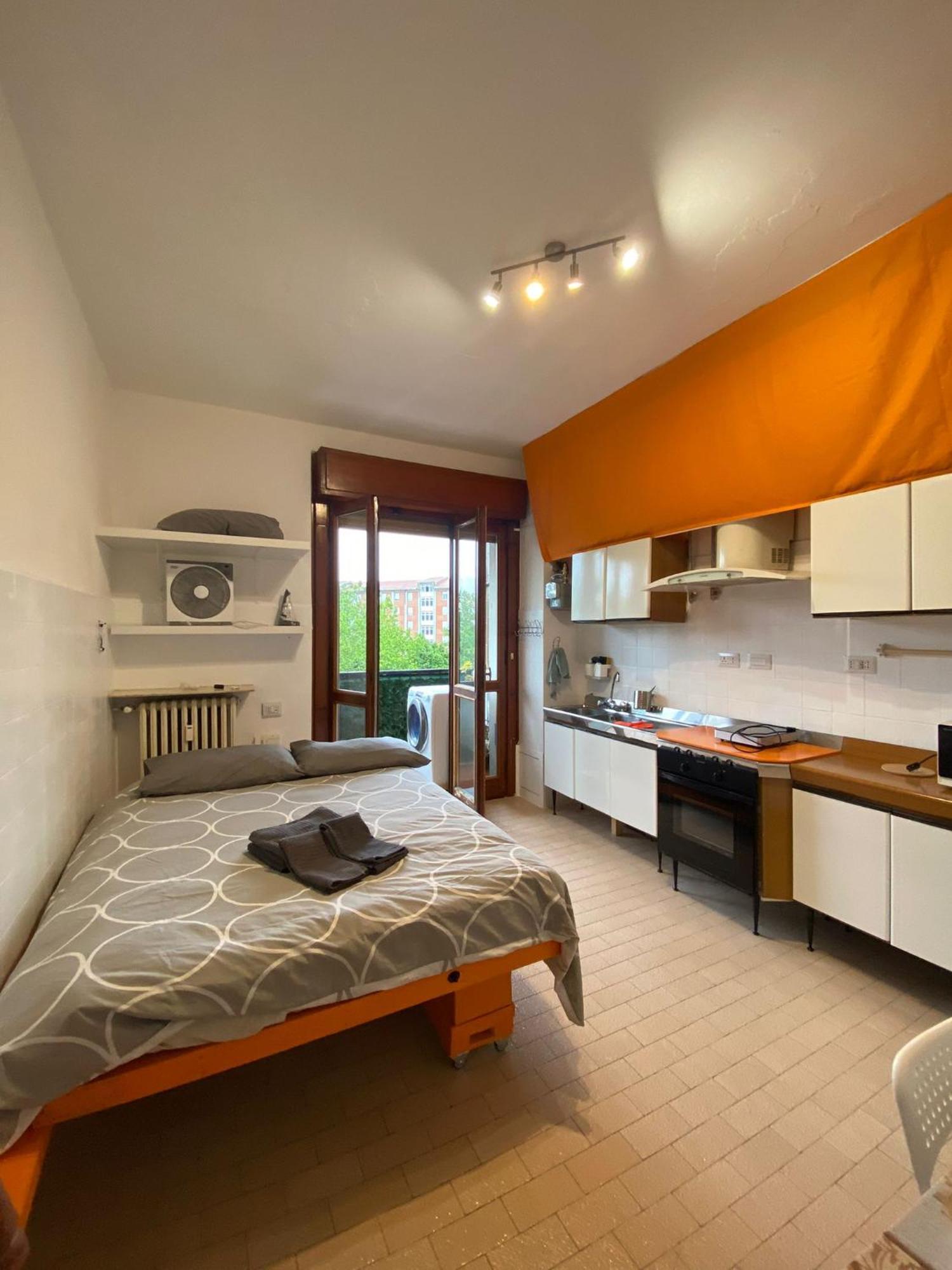 I Feel Orange Hotel Legnano Ngoại thất bức ảnh